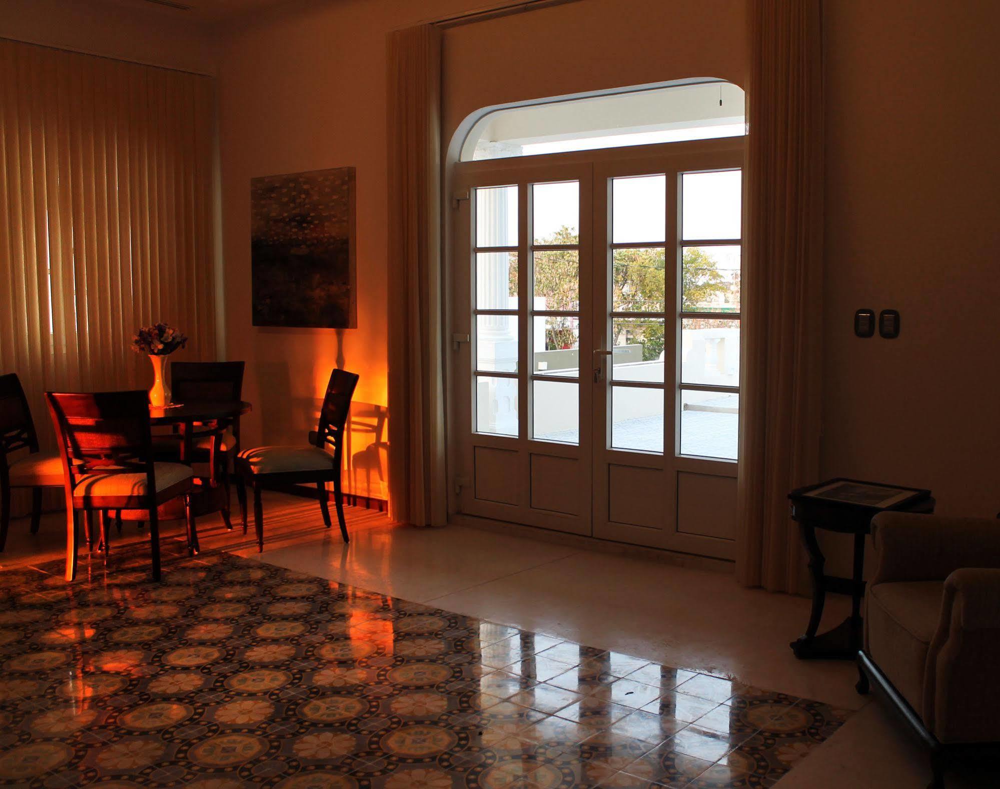 Delfina Boutique Hotel Merida Bagian luar foto